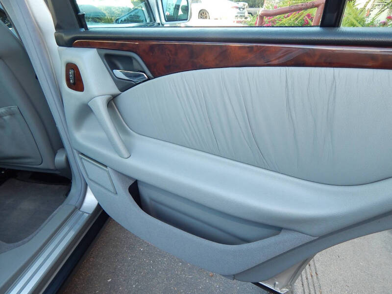 1999 Mercedes-Benz E-Class E 320