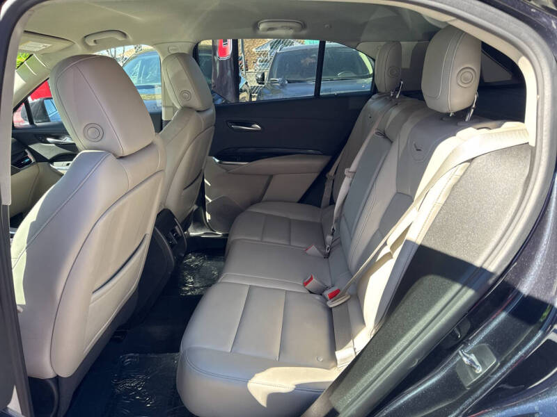 2023 Cadillac XT4 Premium Luxury