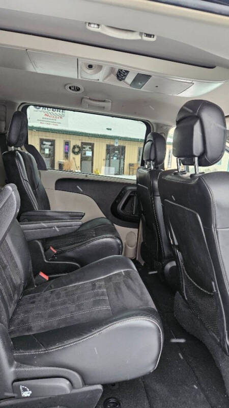 2014 Chrysler Town and Country 30th Anniversary