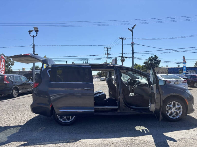 2020 Chrysler Pacifica Limited