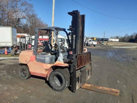 2005 Toyota 7FDU45 for sale at Vehicle Network - Allied Truck and Trailer Sales in Madison NC