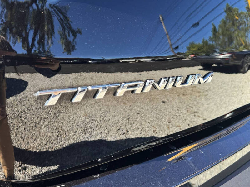 2024 Ford Edge Titanium