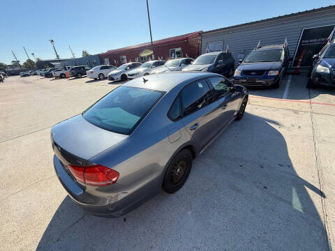 2014 Volkswagen Passat 1.8T S