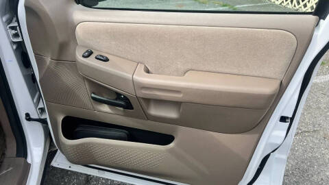 2005 Ford Explorer XLT