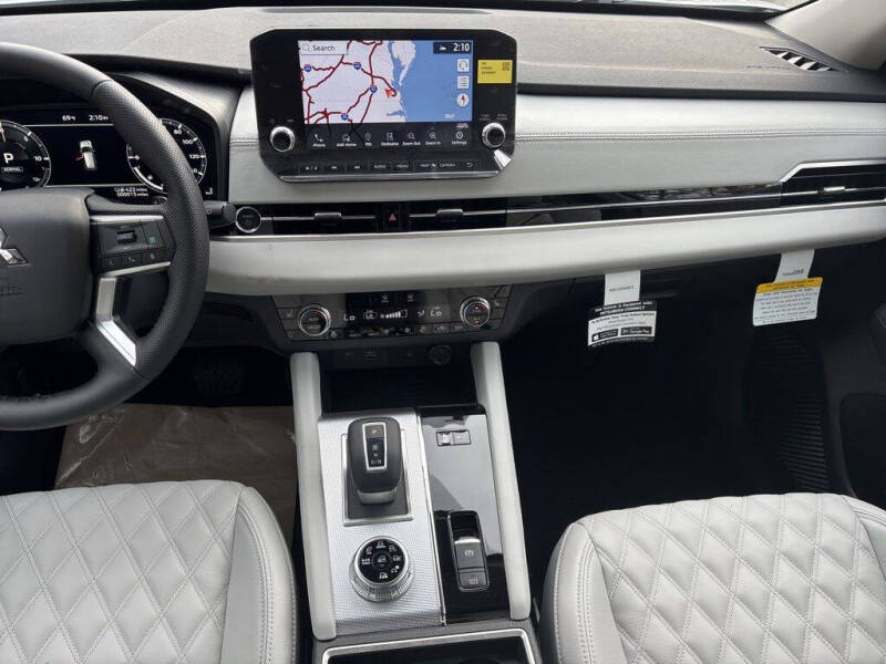 2025 Mitsubishi Outlander PHEV SEL