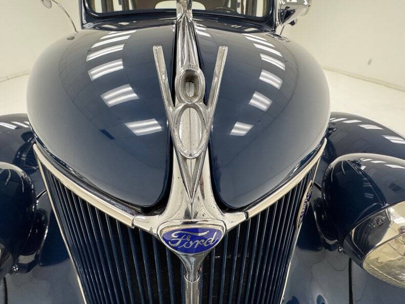 1936 Ford Deluxe