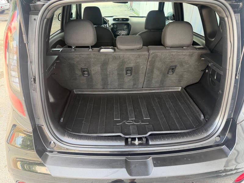 2017 Kia Soul +