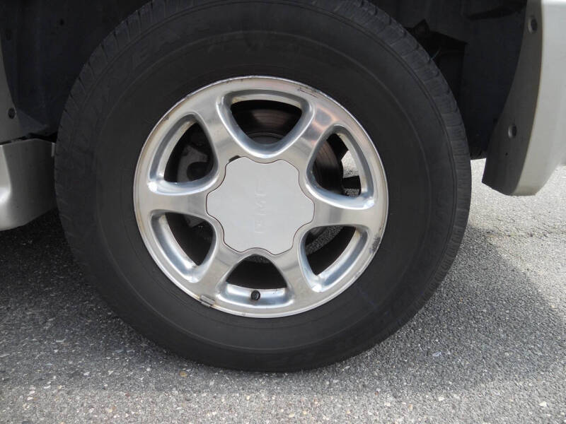 2004 GMC Yukon Denali