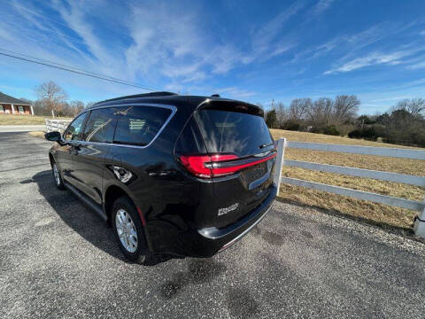 2022 Chrysler Pacifica Touring L