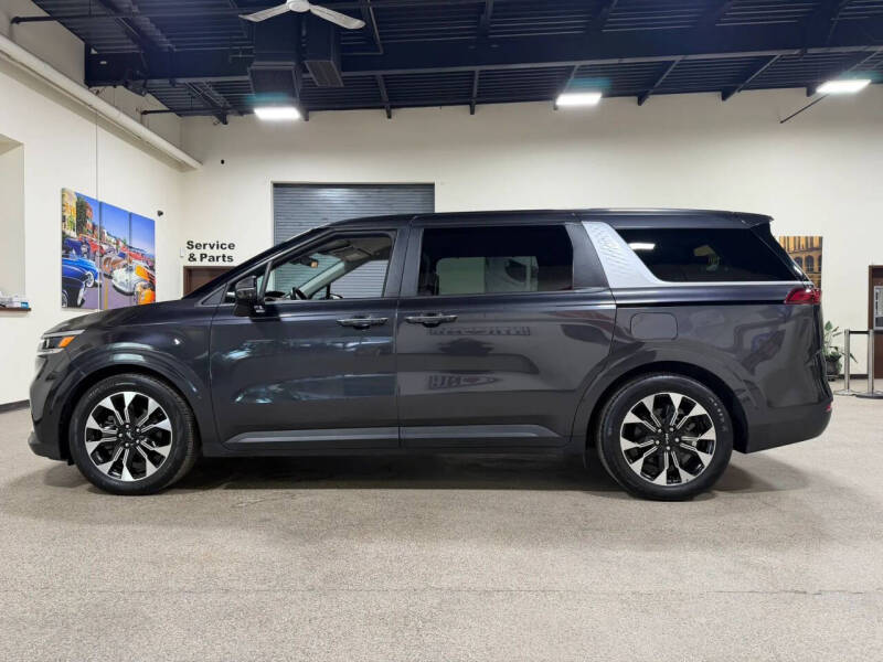 2023 Kia Carnival EX