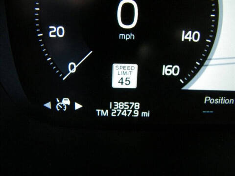 2019 Volvo XC90 T8 eAWD R-Design