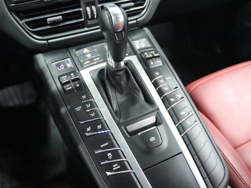 2020 Porsche Macan S