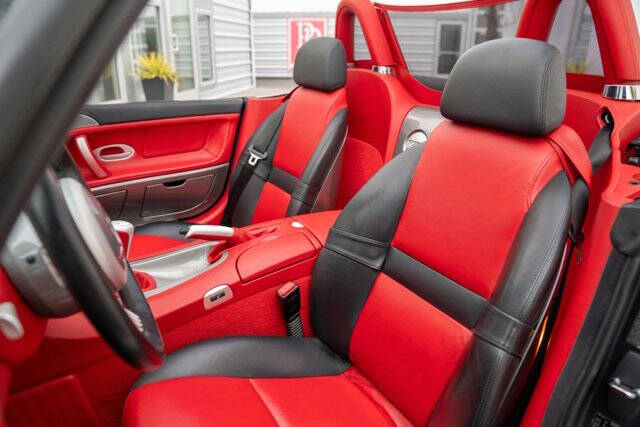 2001 BMW Z8 16