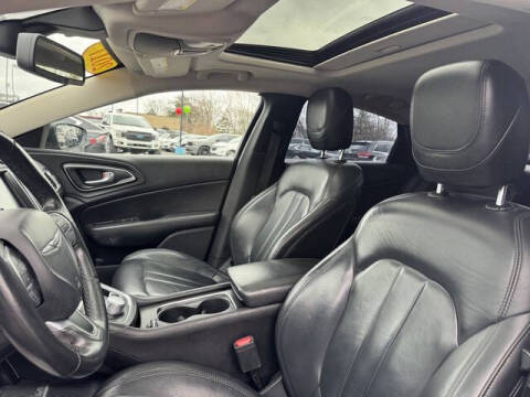 2017 Chrysler 200 Limited