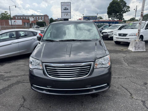 2016 Chrysler Town and Country Touring