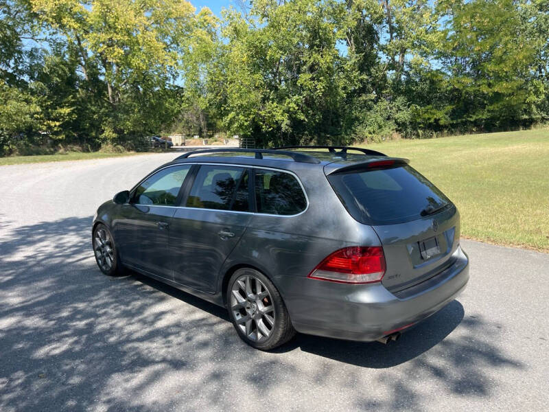 2013 Volkswagen Jetta SportWagen TDI photo 16