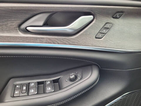 2025 Jeep Grand Cherokee Overland