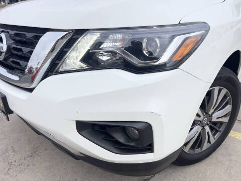 2019 Nissan Pathfinder SL