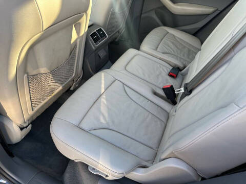 2011 Audi Q5 2.0T quattro Premium Plus