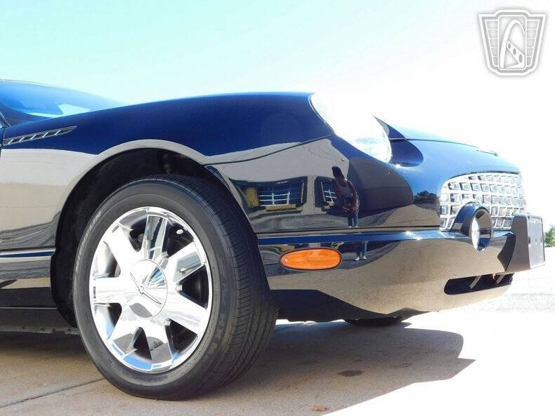 2002 Ford Thunderbird Deluxe