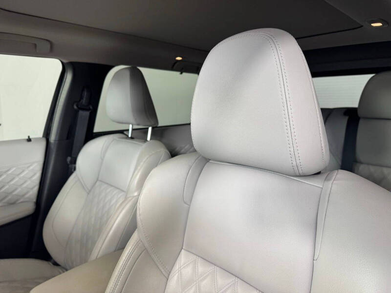 2024 Mitsubishi Outlander SEL