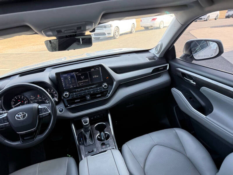 2021 Toyota Highlander Platinum