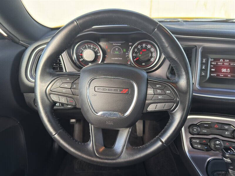 2017 Dodge Challenger SXT