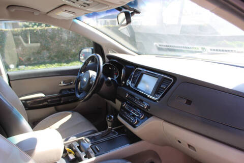2016 Kia Sedona SX