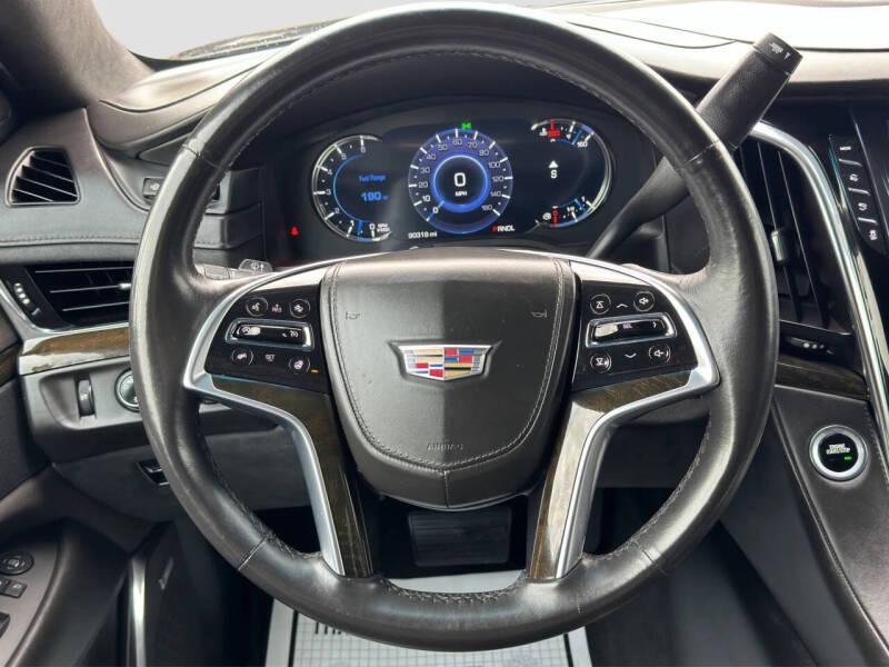 2017 Cadillac Escalade Platinum