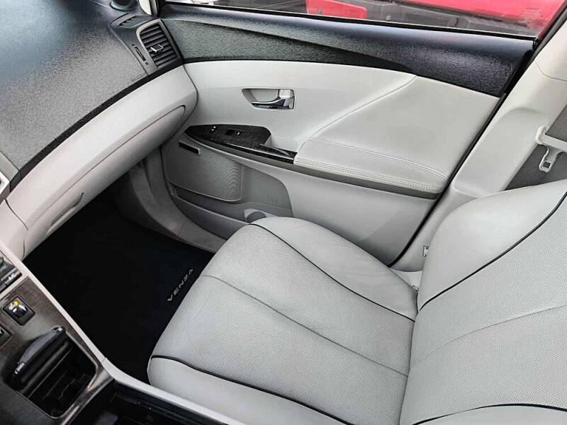 2015 Toyota Venza XLE