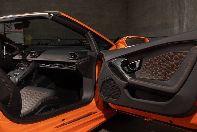 2019 Lamborghini Huracan LP 580-2 Spyder