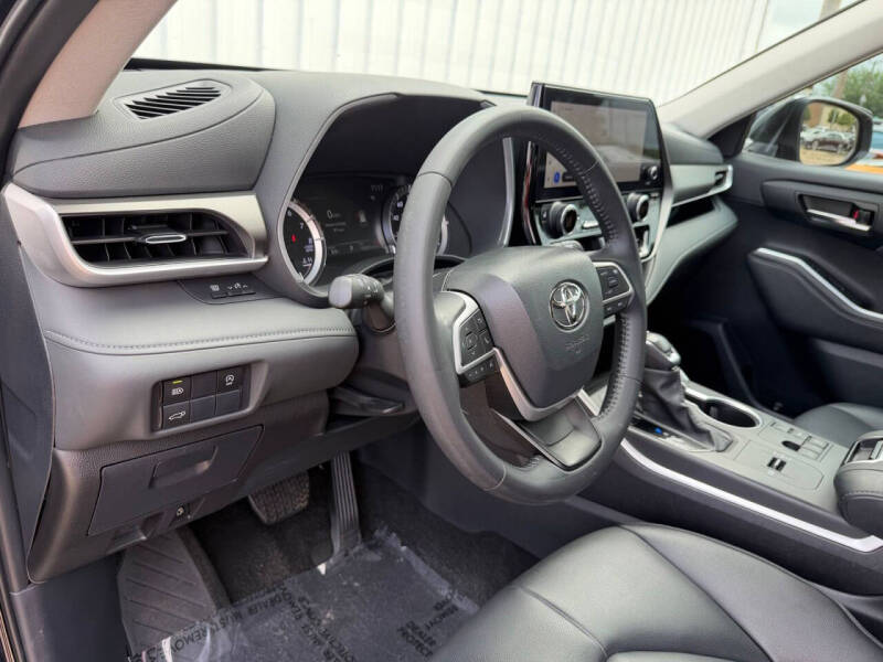 2024 Toyota Highlander XLE