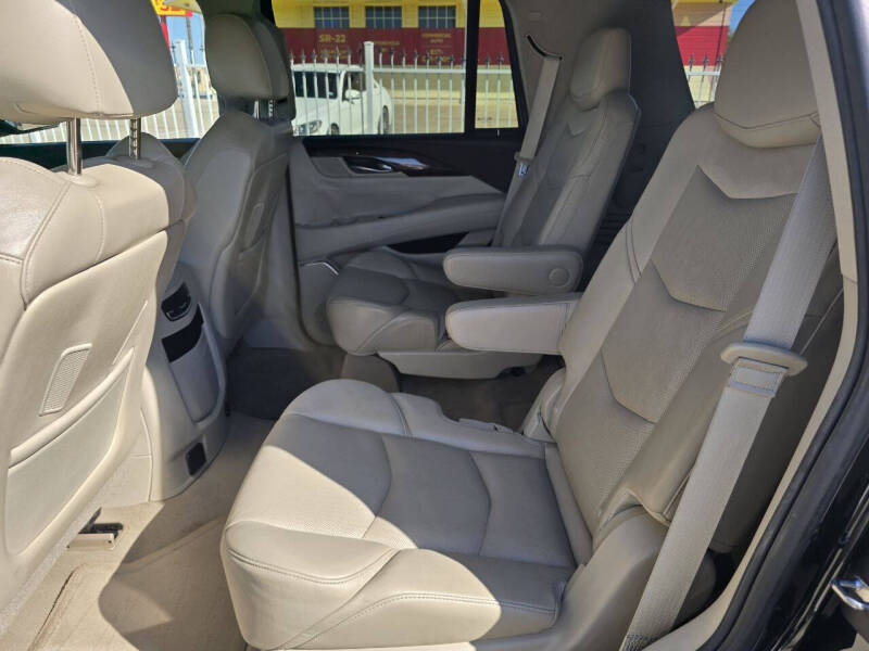 2015 Cadillac Escalade Luxury