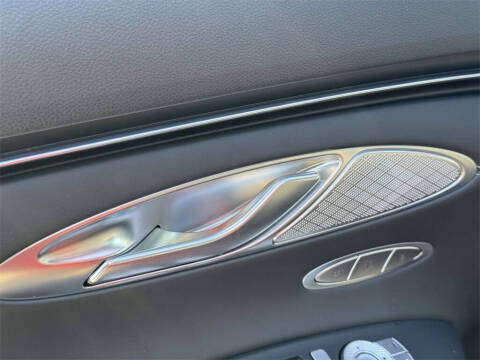 2023 Genesis GV70 2.5T Standard