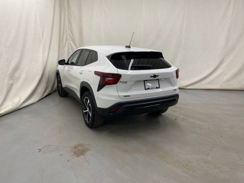 2024 Chevrolet Trax RS