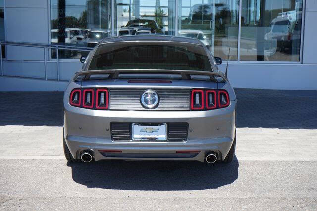 2014 Ford Mustang V6