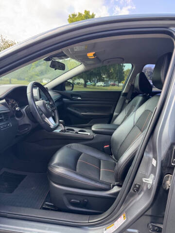 2020 Nissan Altima 2.5 SR