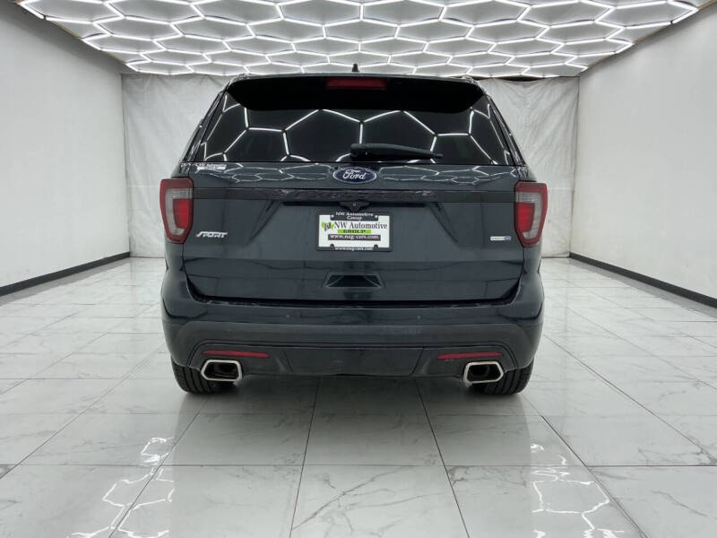 2017 Ford Explorer Sport
