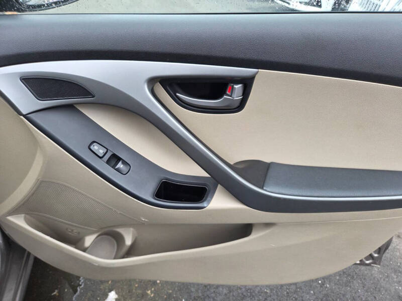 2016 Hyundai Elantra