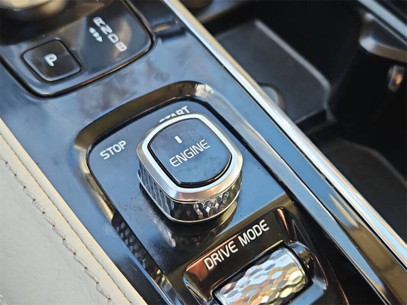 2017 Volvo XC90 T8 eAWD Inscription