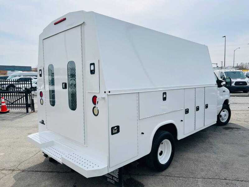 2014 Ford E-Series E-450 SD