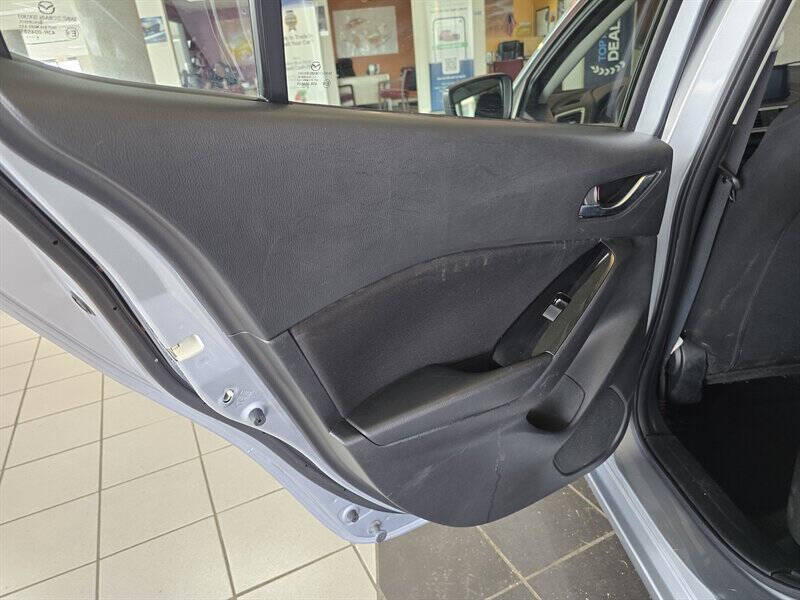 2017 Mazda MAZDA3 Sport