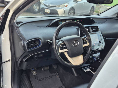 2016 Toyota Prius Four Touring