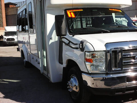 2011 Ford E-Series E-450 SD