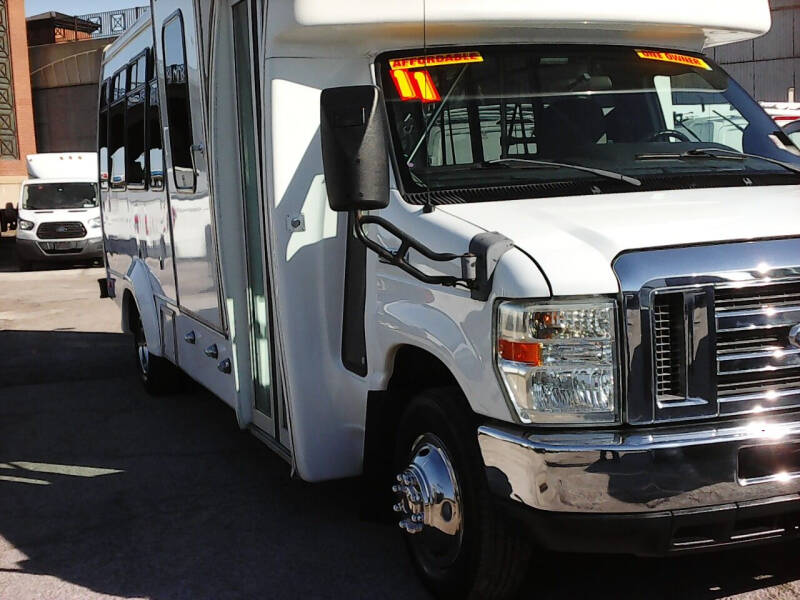 2011 Ford E-Series E-450 SD