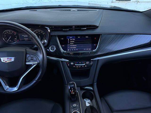 2025 Cadillac XT6 Premium Luxury