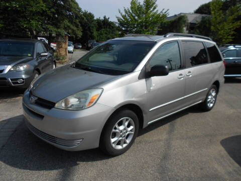 2005 Toyota Sienna for sale at Precision Auto Sales of New York in Farmingdale NY