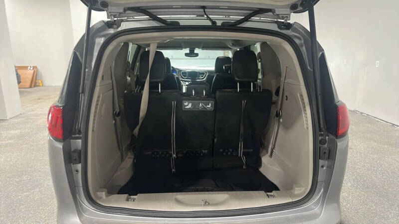 2021 Chrysler Voyager LXi