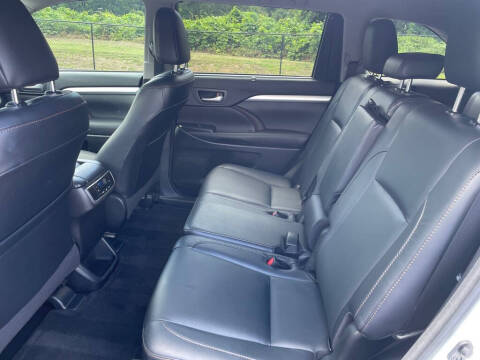 2018 Toyota Highlander SE