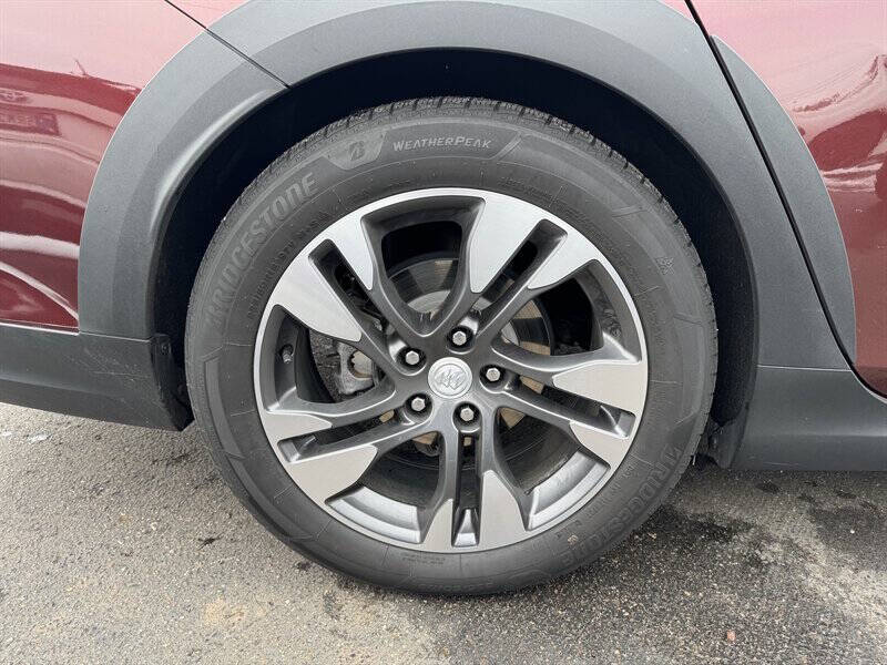 2018 Buick Regal TourX Essence